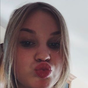 Meet your Posher, Sasha